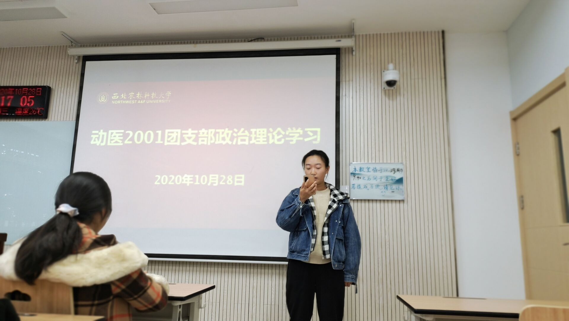 f1def87f284e409aaf98038b5ba6105a.jpg f1def87f284e409aaf98038b5ba6105a.jpg