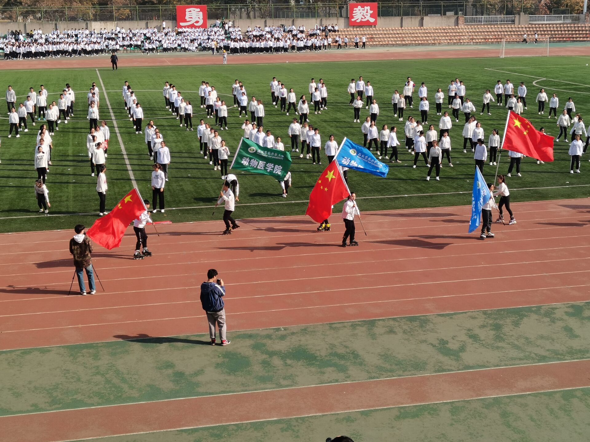 6c3312616d8b4286b48b64e9a9c42f30.jpg 6c3312616d8b4286b48b64e9a9c42f30.jpg