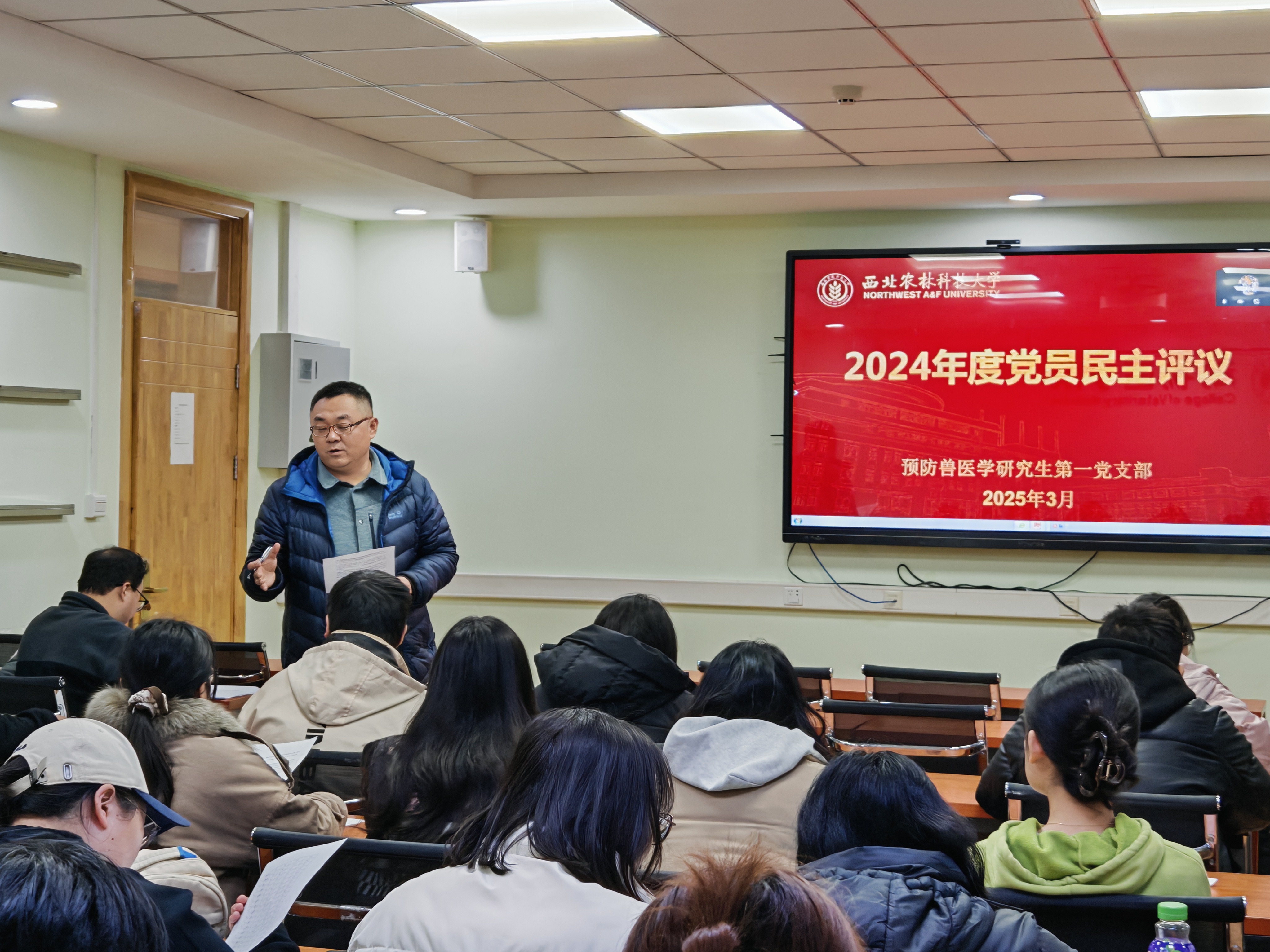 学院副院长赵钦发表讲话.jpg