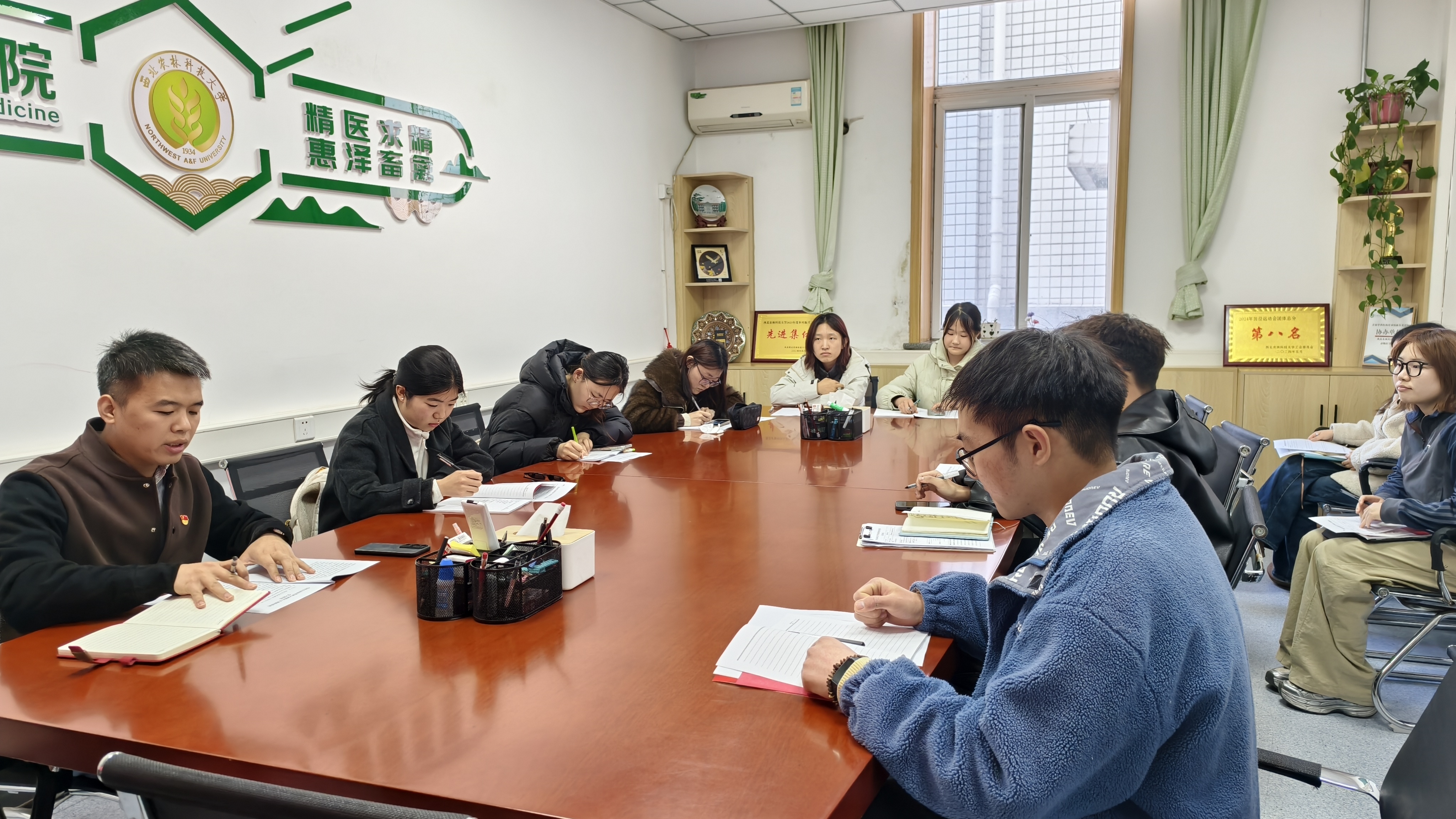 批评与自我批评.jpg