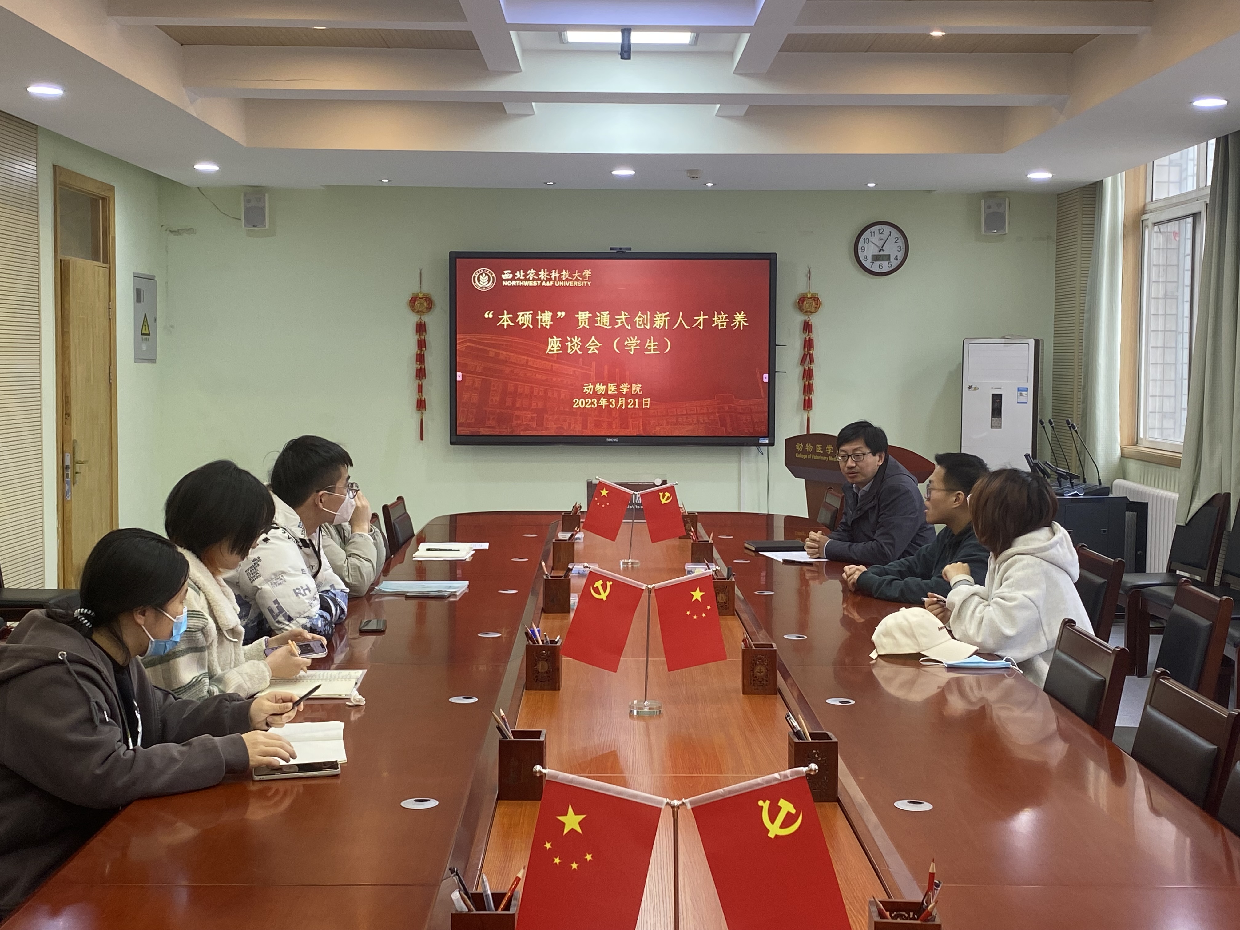 67814eec2b9b4f88ade081ba1801010c.jpg 67814eec2b9b4f88ade081ba1801010c.jpg