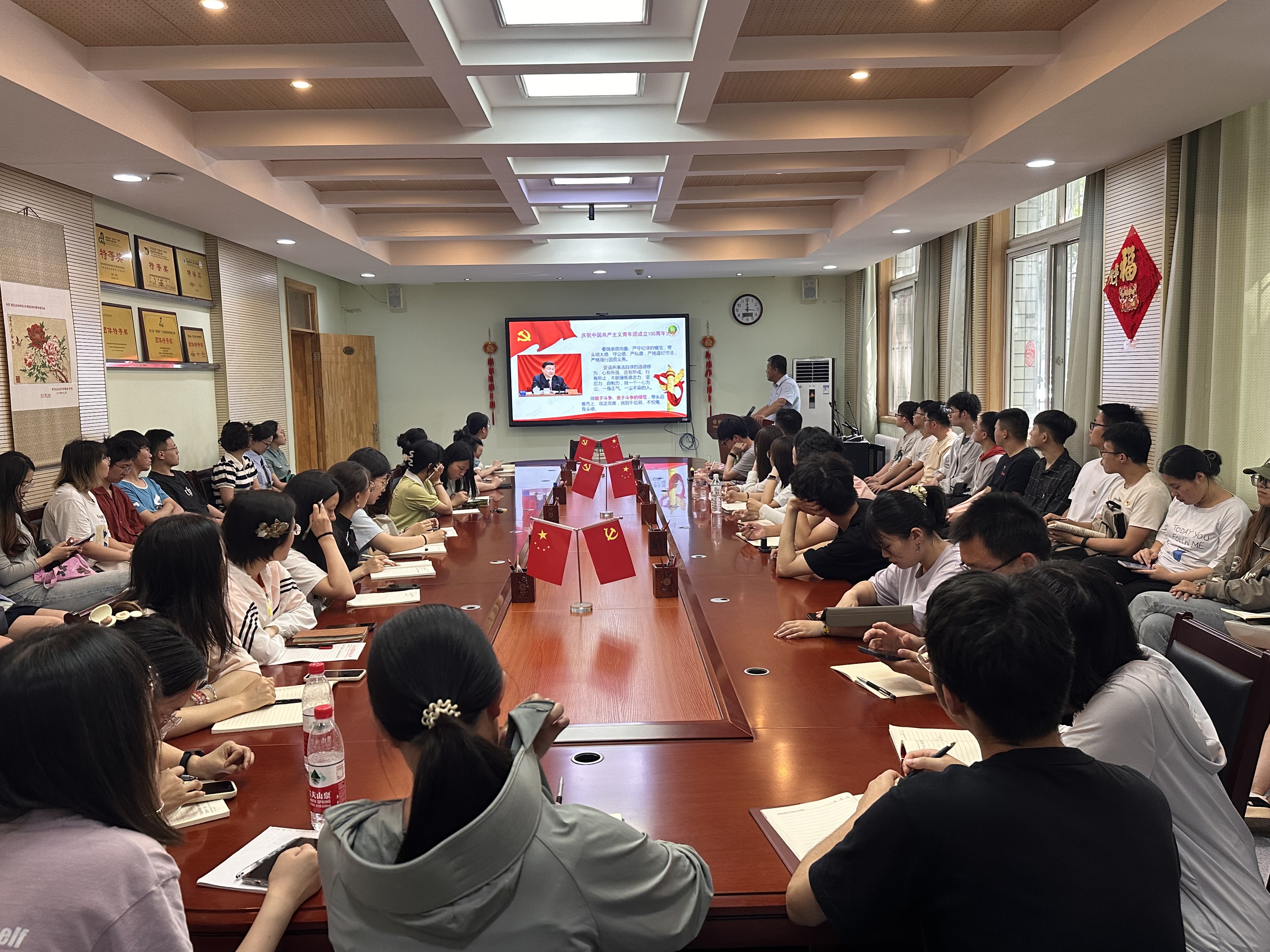 1aff3a82e0e944b69ad23ca61ccb5d43.jpg 1aff3a82e0e944b69ad23ca61ccb5d43.jpg