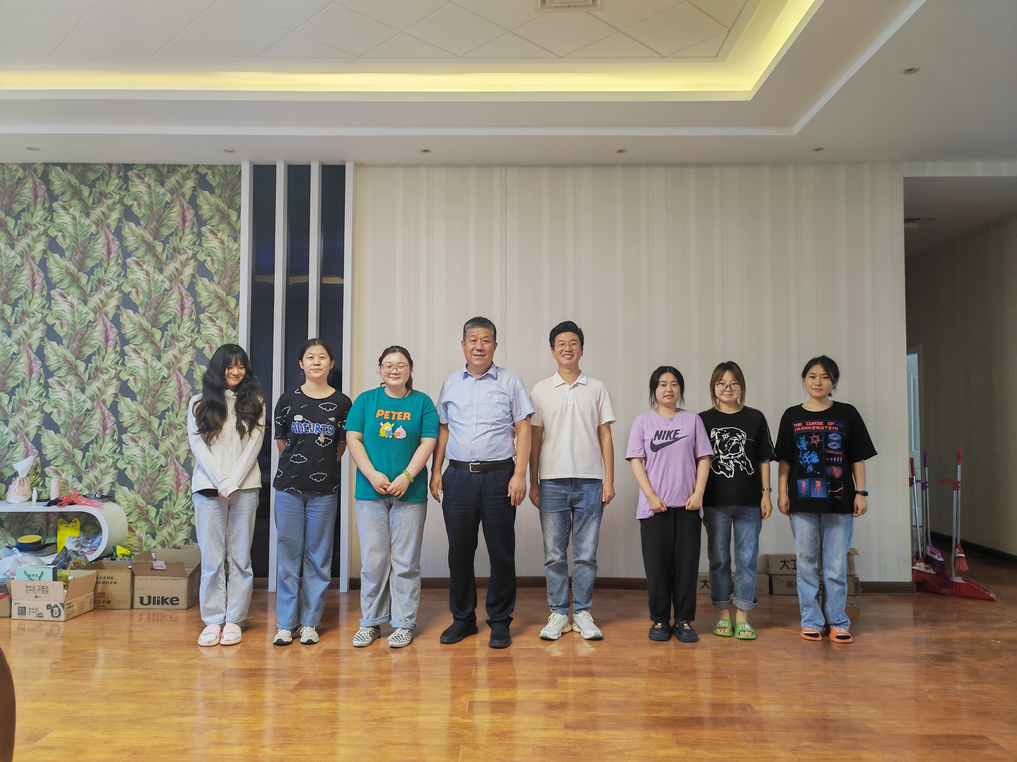 71bd9b9dc47540158c15f1bf44069bed.jpg 71bd9b9dc47540158c15f1bf44069bed.jpg