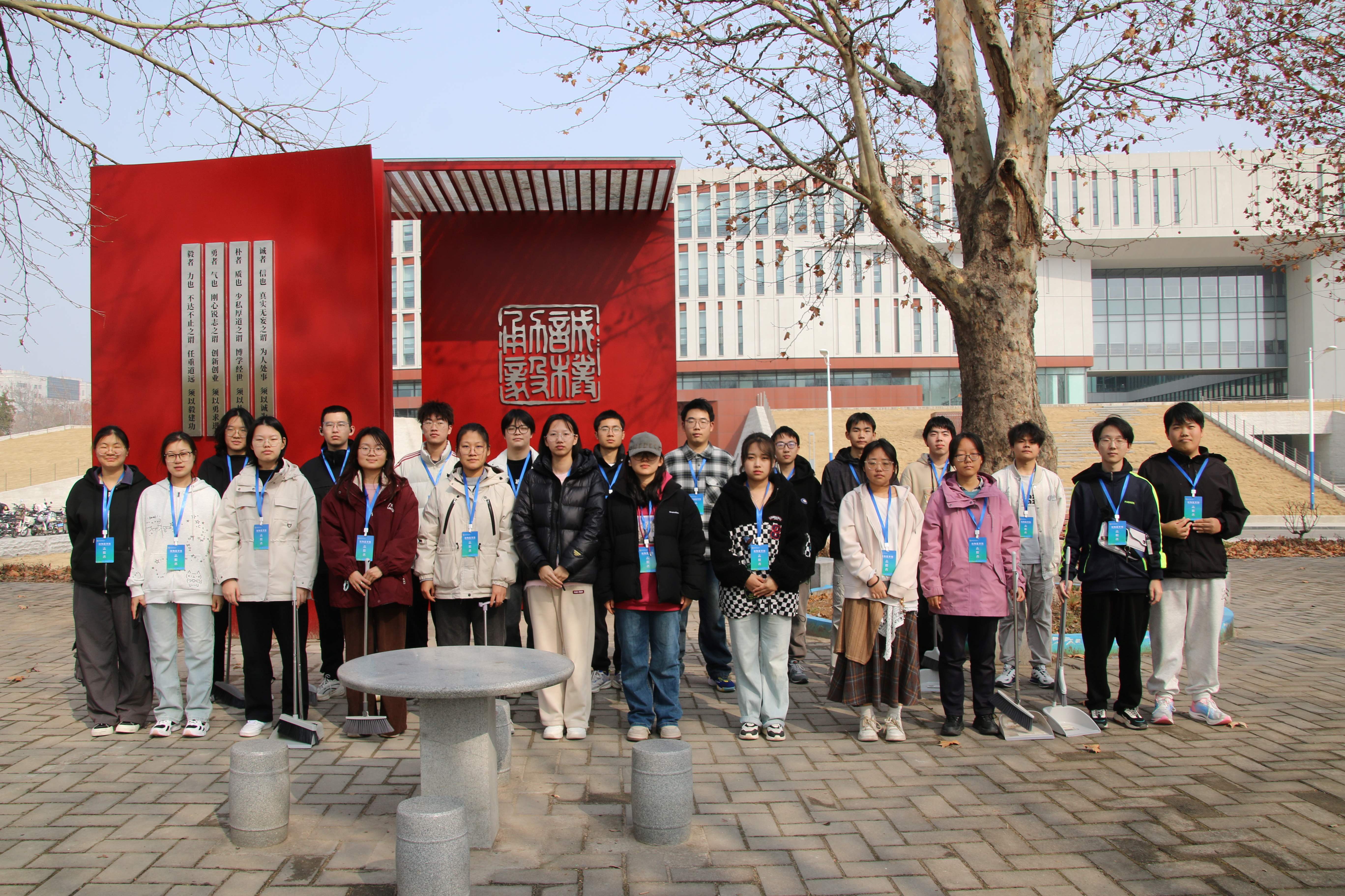 清扫动医楼(1)jpg